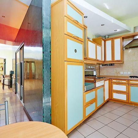 Apartment Deribasovskaya With Jacuzzi 오데사 외부 사진