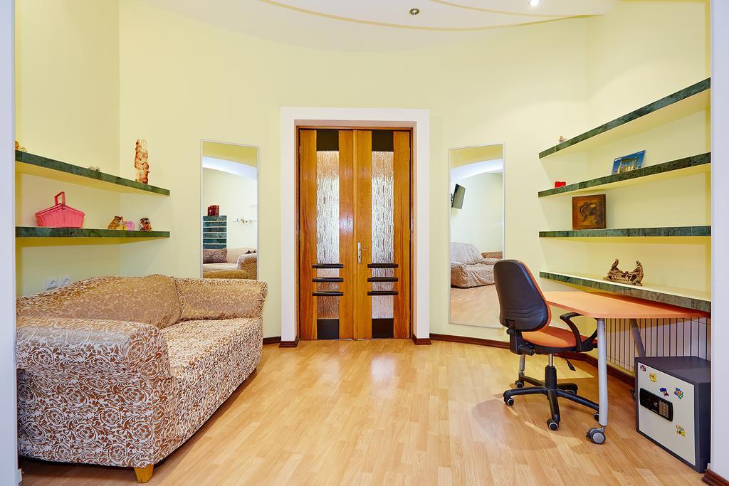 Apartment Deribasovskaya With Jacuzzi 오데사 외부 사진